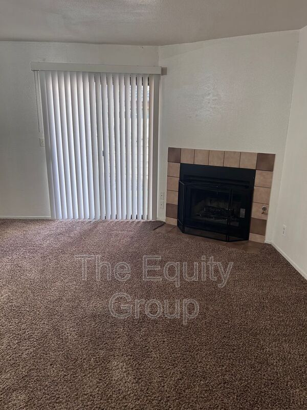 Building Photo - 4224 W Cypress Ave