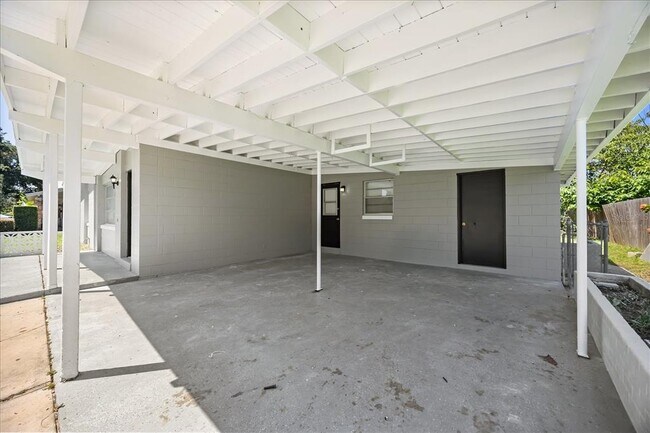 Building Photo - 1849 Viburnum Ln
