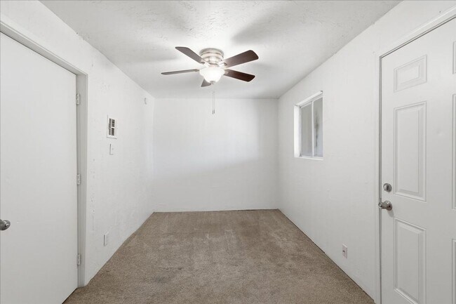 Building Photo - 241 E Elwood St