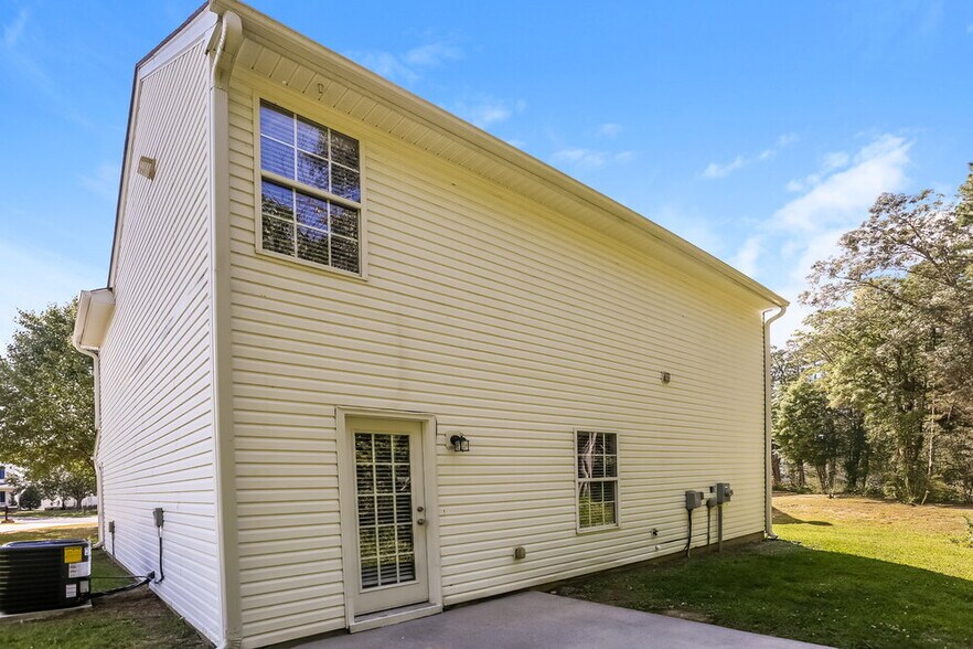 Building Photo - 6208 Stonefort Ct