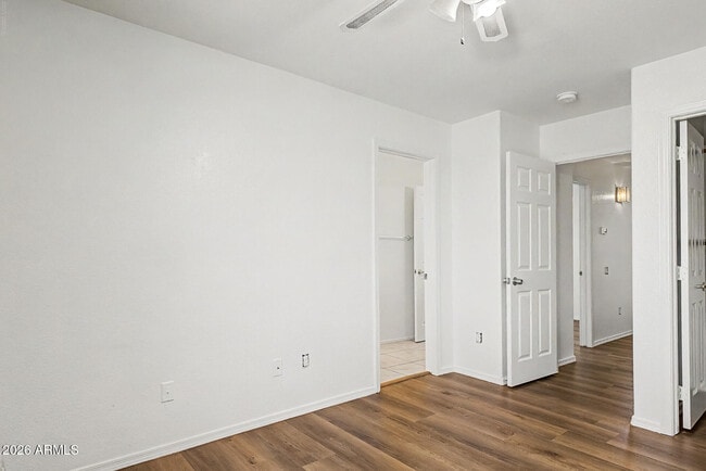 Building Photo - 6947 W Via Del Sol Dr