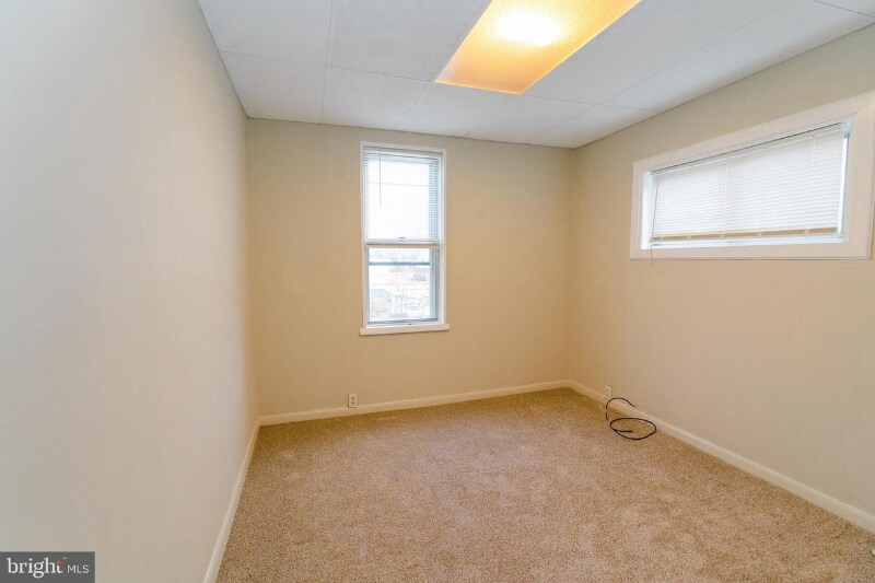 Building Photo - 4507 Unruh Ave