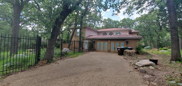 Primary Photo - 1815 Greenwood Dr