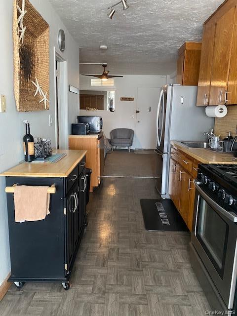 Building Photo - 830 Shore 2A