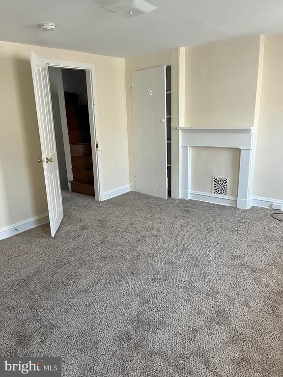 Building Photo - 145 Levering St