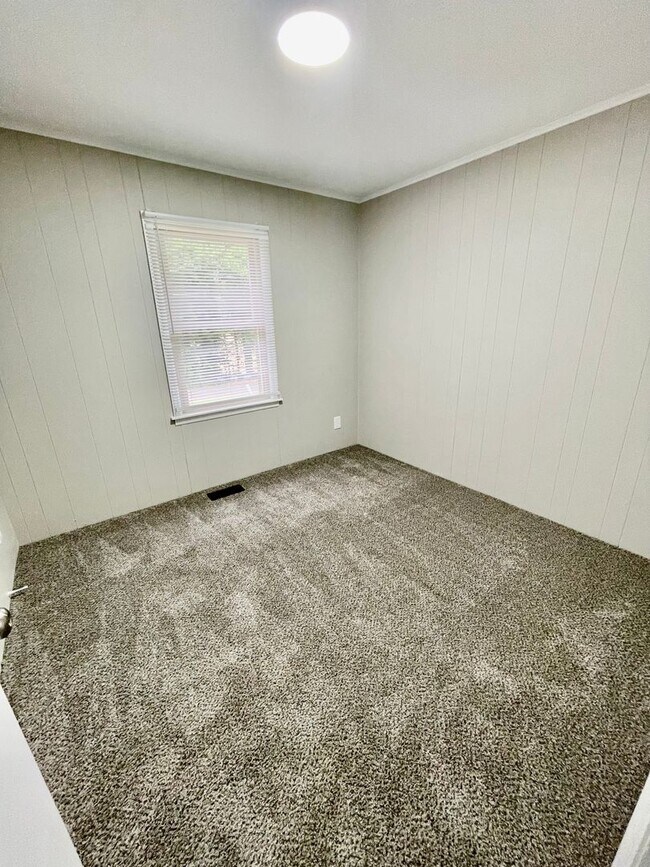 Building Photo - Charming 3-bedroom, 1-bath home in Stanley, NC