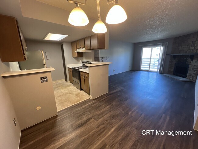 Building Photo - Spacious 2 Bed, 2 Bath Condo – Prime Lowry Location!