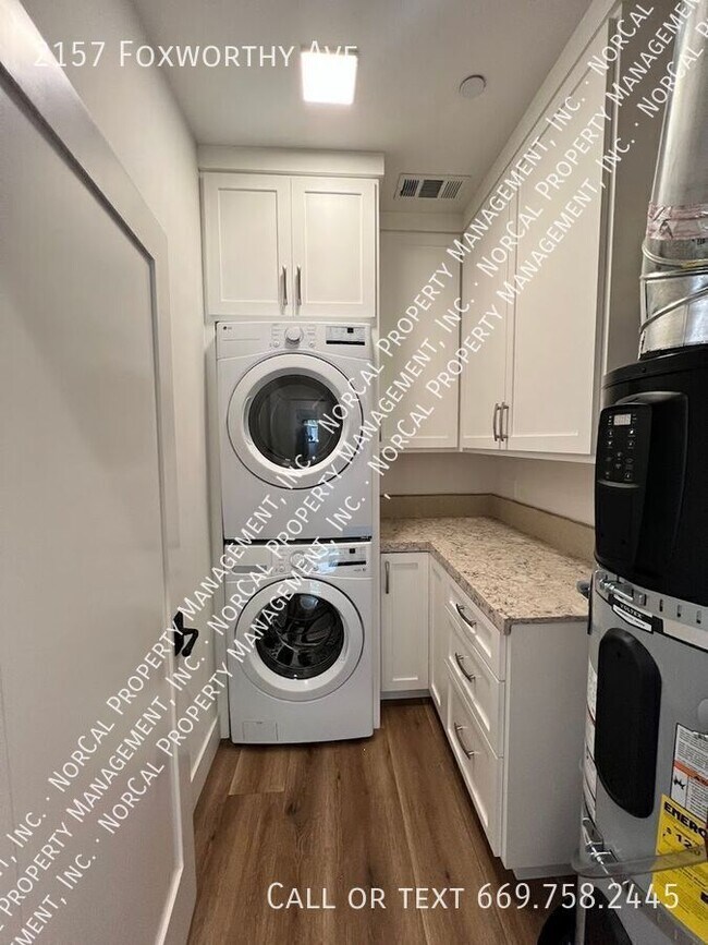 Building Photo - 2157 Foxworthy Ave