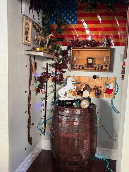 Building Photo - 11745 Via Lucerna Cir