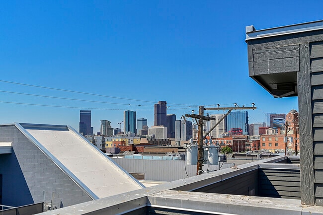 Building Photo - 2680 Blake St