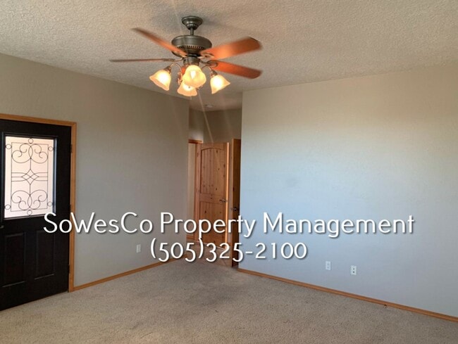 Building Photo - Large Southwest Custom Home!