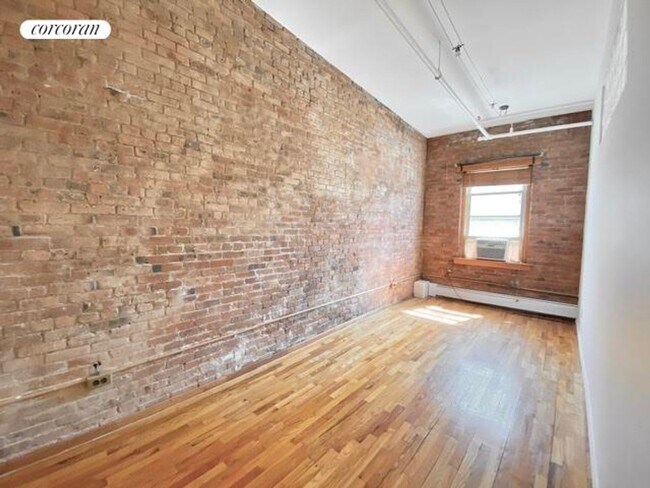 Building Photo - 15 Bergen St