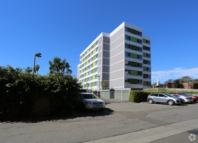 Primary Photo - West Valley Towers