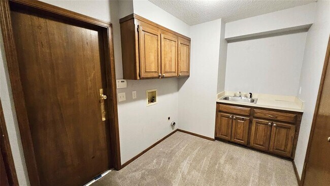 Building Photo - 4009 Cherry Hill Ln