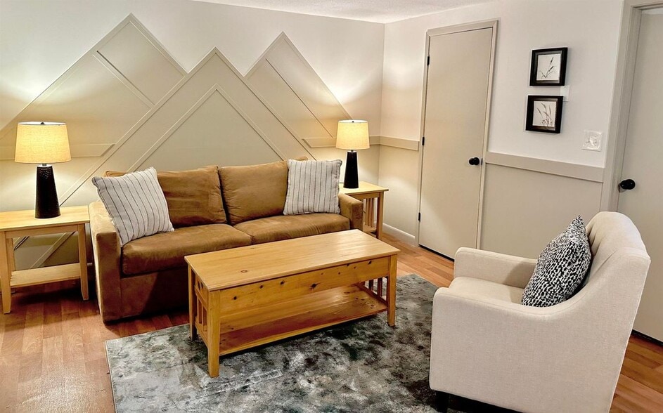 Building Photo - 22-Orris-F-1 Orris Rd