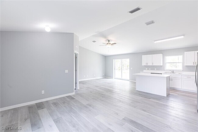 Building Photo - 2908 35th St W