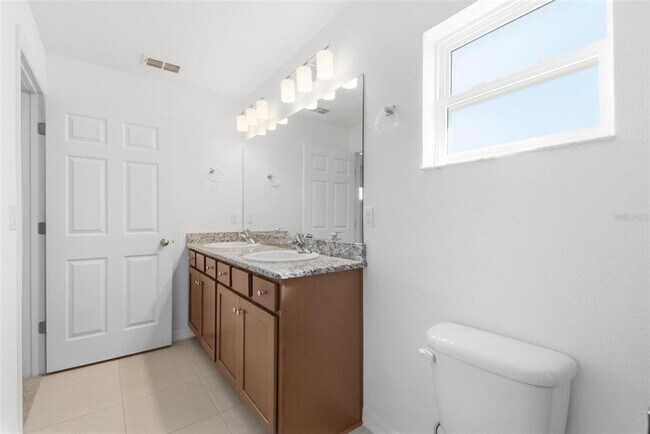 Building Photo - 18 Whetstone Ln