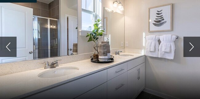 Building Photo - 20927 Bluebird Sq