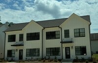 Building Photo - 1203 Ivy Rd