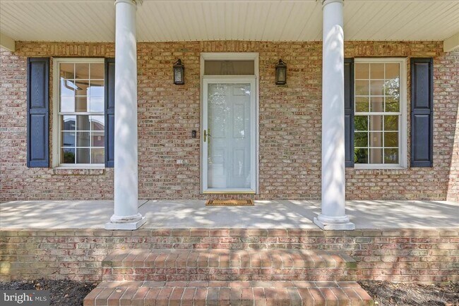 Building Photo - 104 Bramble Ct