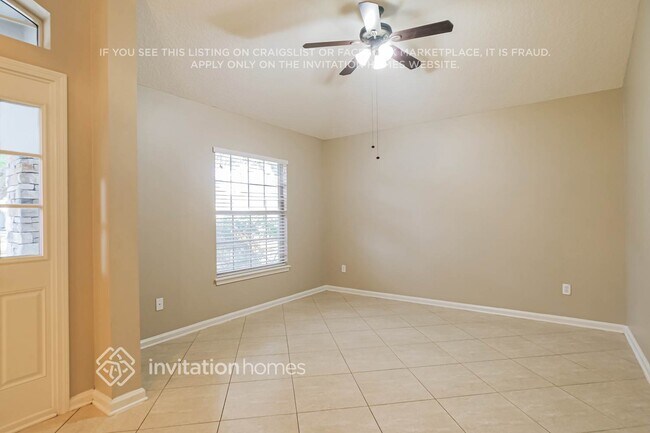 Building Photo - 744 S Heritage Creek Way