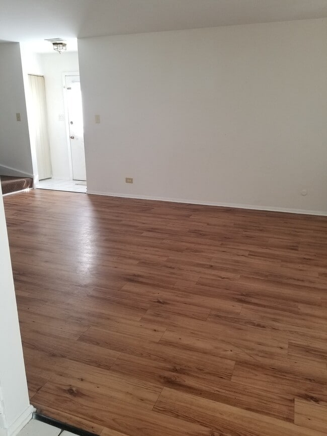 Building Photo - 333 Jefferson Ct