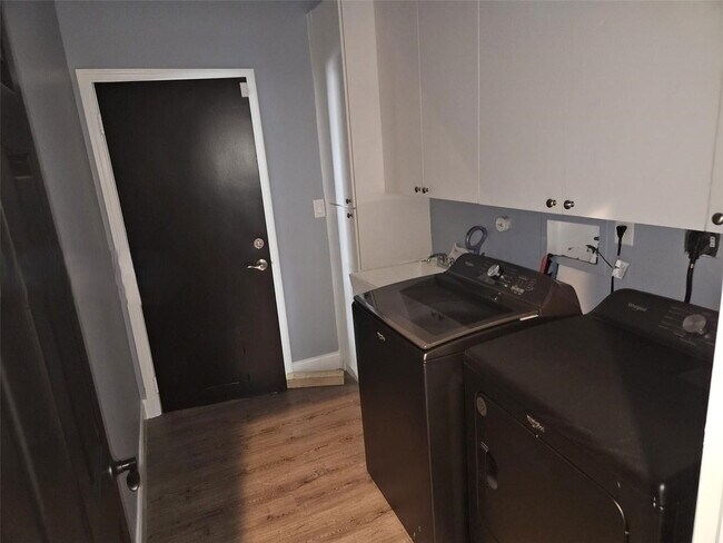 Building Photo - Northwest 22nd Court, Pembroke Pines, FL 33028 - 4 BR 3 BA single-family home