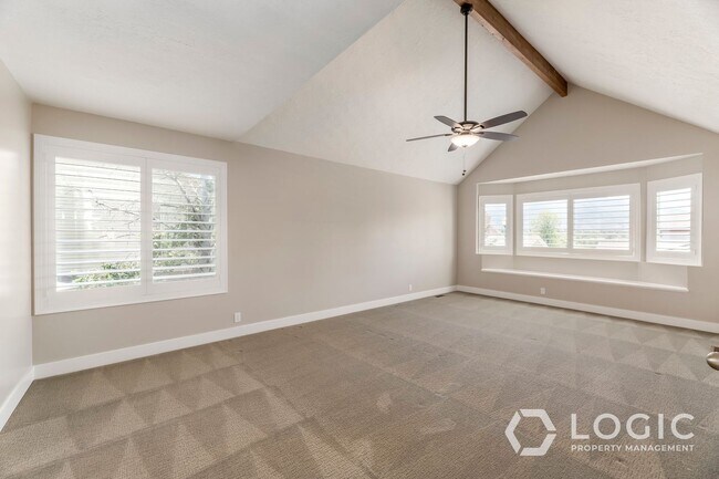 Building Photo - Stunning Fully Renovated Single Family Home!