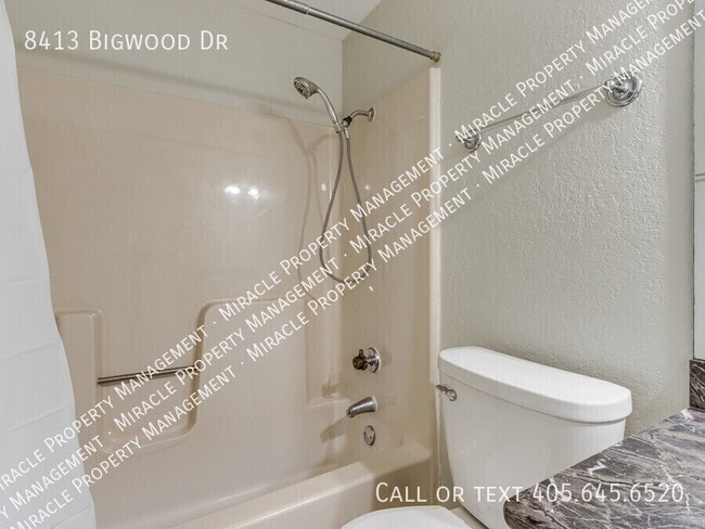 Building Photo - 8413 Bigwood Dr
