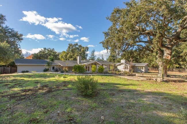 Building Photo - 27696 Vogue Ct