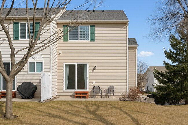 Building Photo - Modern Comfort in Apple Valley | 2BR Townhome for $1,995!