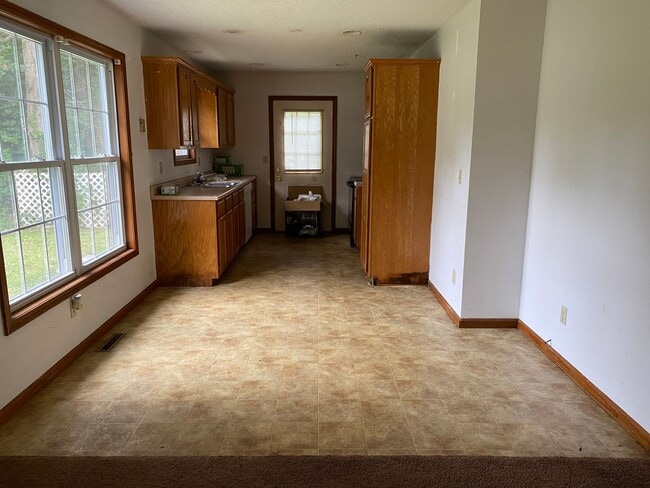 Building Photo - 2 Bedroom | 2 Bathroom | 2 Car Garage, 110...
