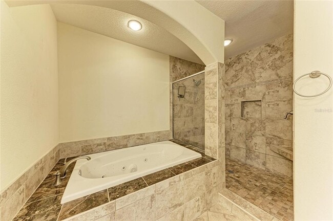 Building Photo - 5200 Manorwood Dr
