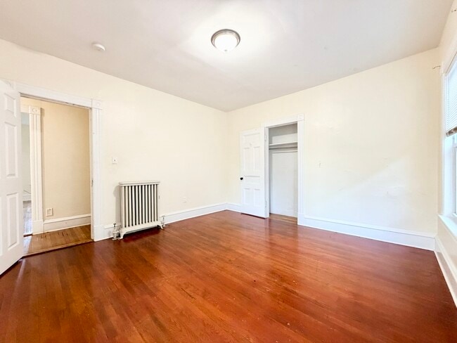 Building Photo - 604 Westford St