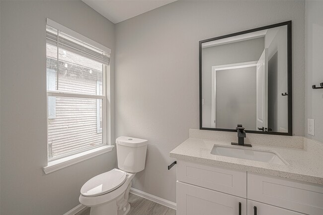 Building Photo - 3413 Simmons St