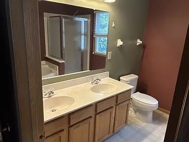 Building Photo - 8629 Fernbrook Dr