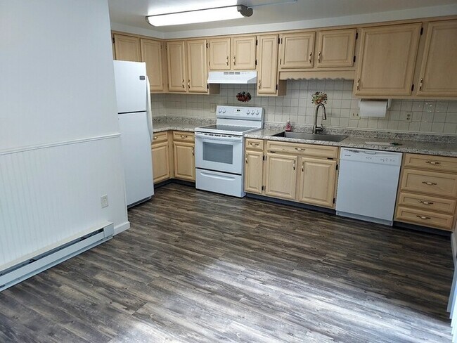 Building Photo - 2-3 Bedroom Townhouse for rent in Altoona