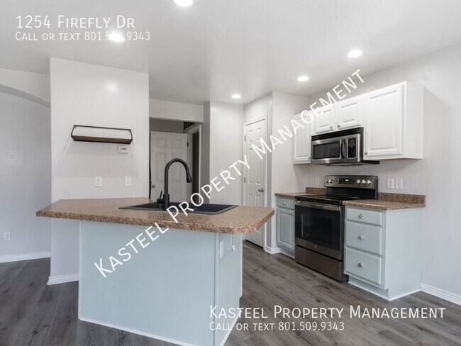 Building Photo - 1254 Firefly Dr