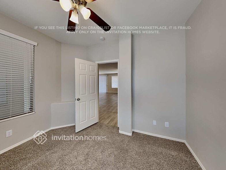 Building Photo - 15747 W Mohave St