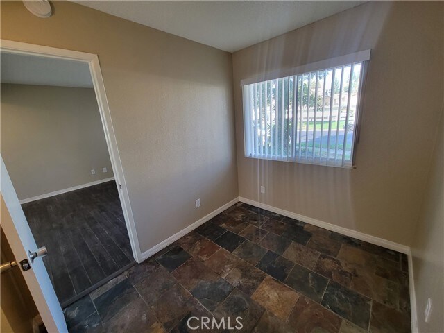 Building Photo - 3640 Oak Creek Dr