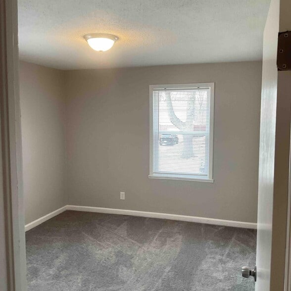 Building Photo - 7229 Virginia Ave