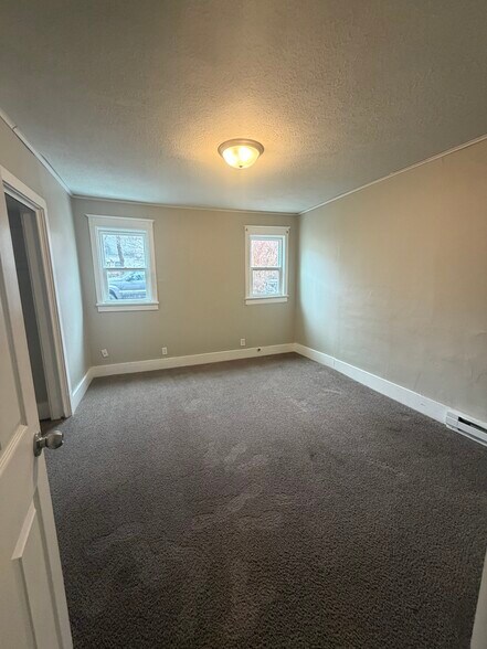 Building Photo - 134 Perry St