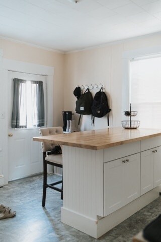 Building Photo - 181 Main St