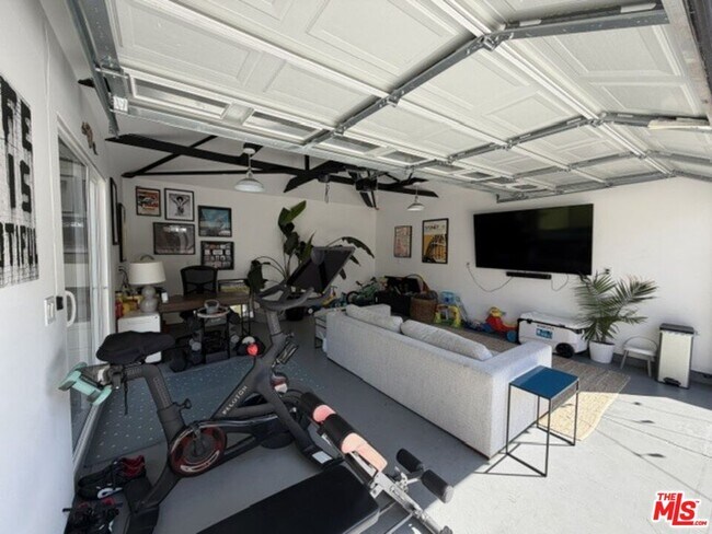 Building Photo - 1768 S Fairfax Ave