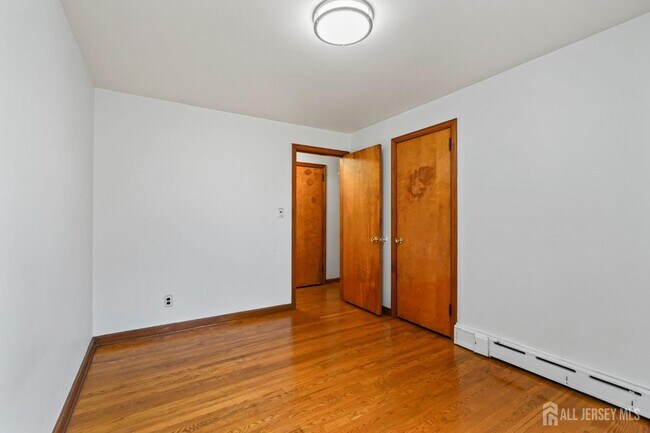 Building Photo - 21 Reed Street