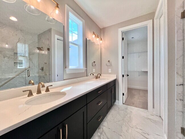 Building Photo - STUNNING and SPACIOUS!