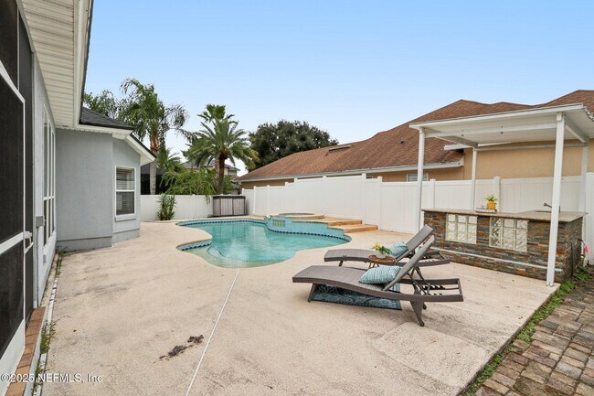 Building Photo - 10008 Sifton Ct