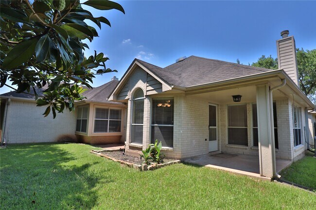 Building Photo - 4530 Springfield Lakes St