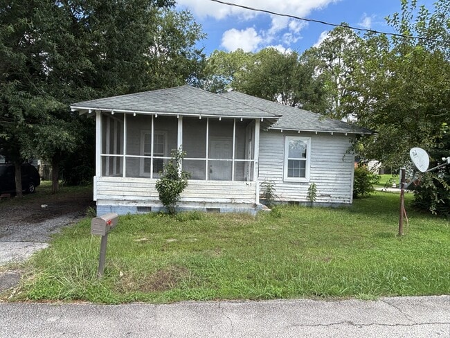 Primary Photo - 553 State Rd 210