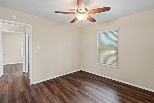 Building Photo - 5118 Waterbrook Dr